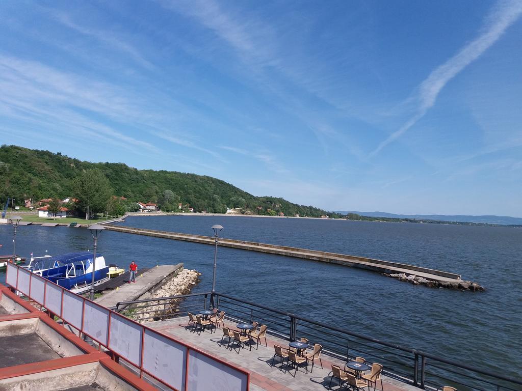 Zlatna Ribica Apartment Golubac Exterior photo