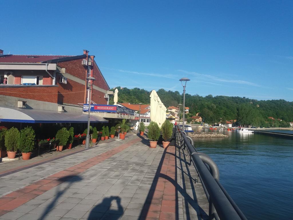 Zlatna Ribica Apartment Golubac Exterior photo